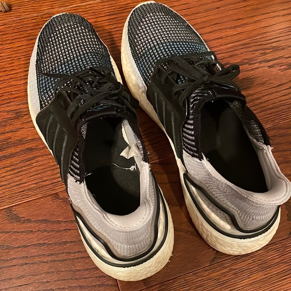 Men’s Adidas sneakers